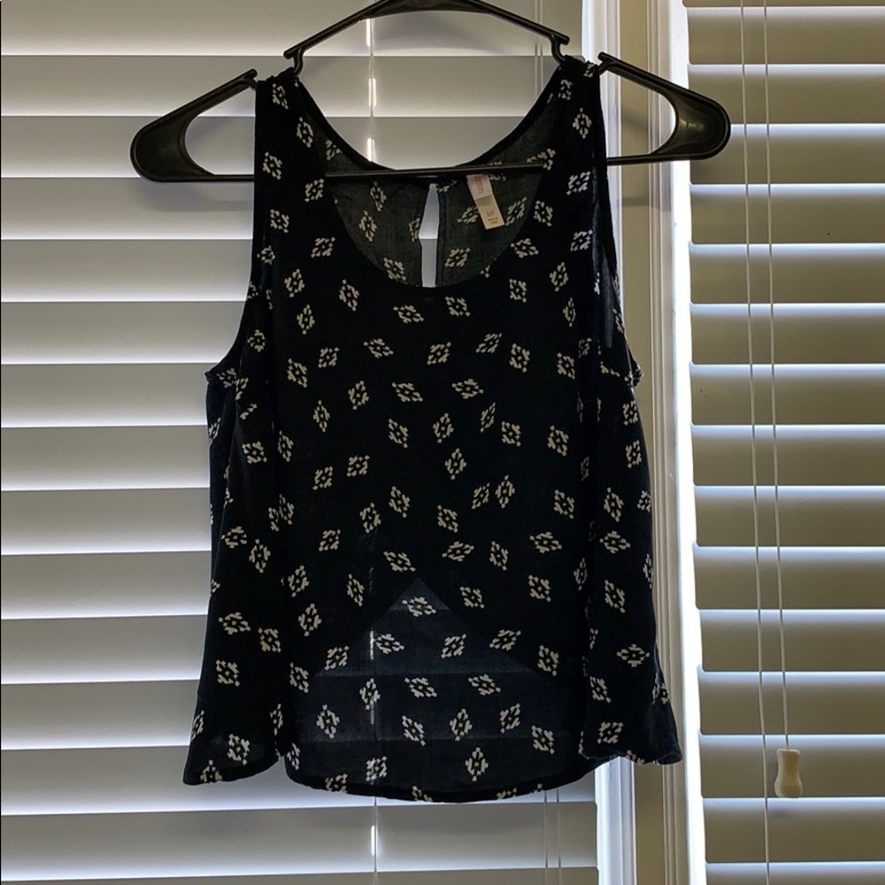 Xhiliration crop top.